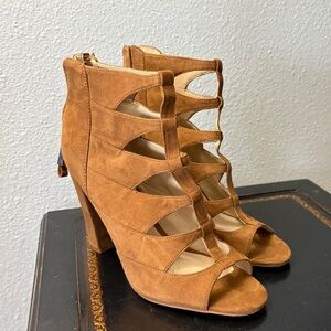Elegant Tan Strappy Heels